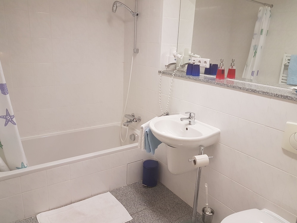 Standard Double Room, Accessible, Private Bathroom (OG 1) photo 3