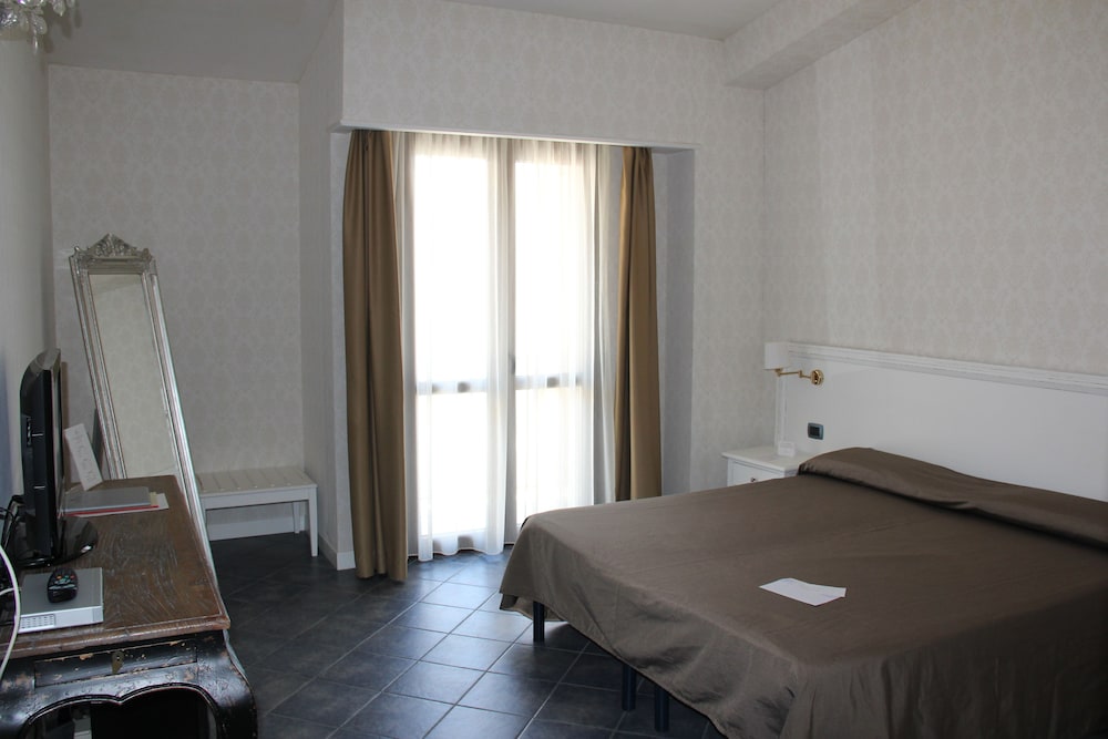 Comfort Room - Photo 1