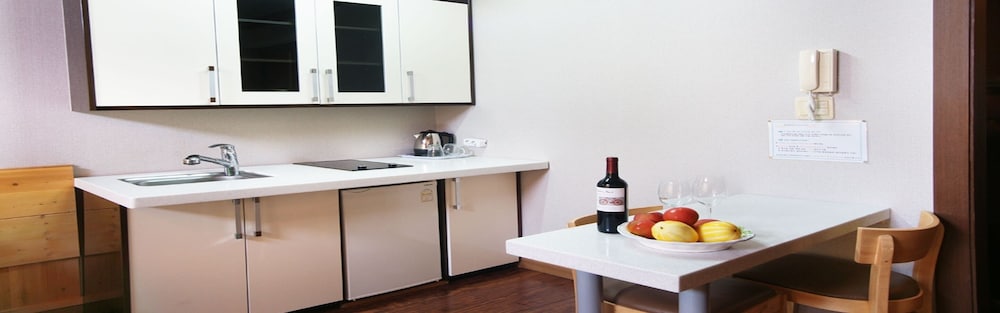Standard Twin Room - Photo 7