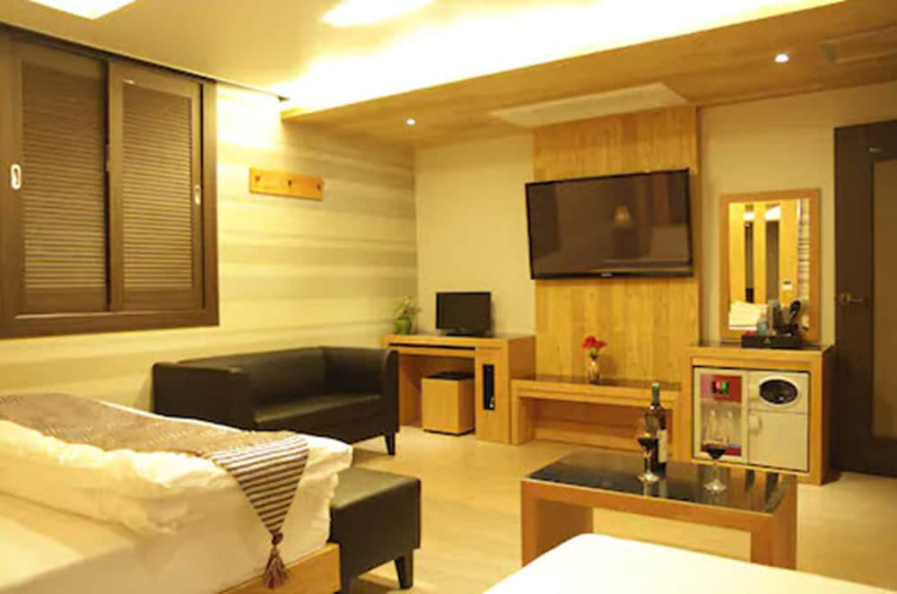 Suite (Twin) photo 2