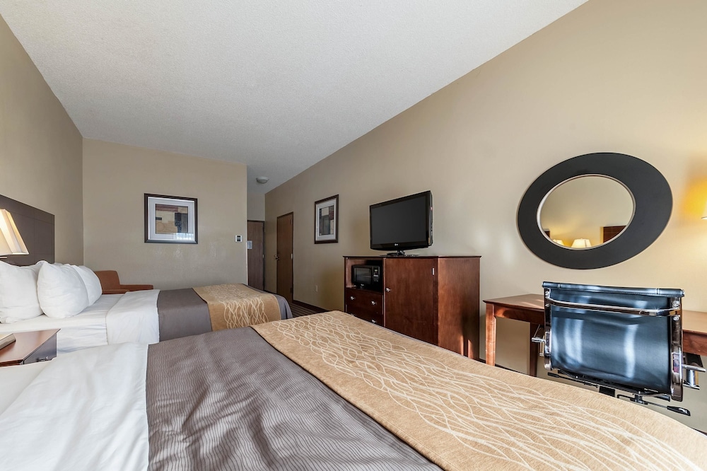 Standard Room, 2 Queen Beds, Non Smoking photo 2