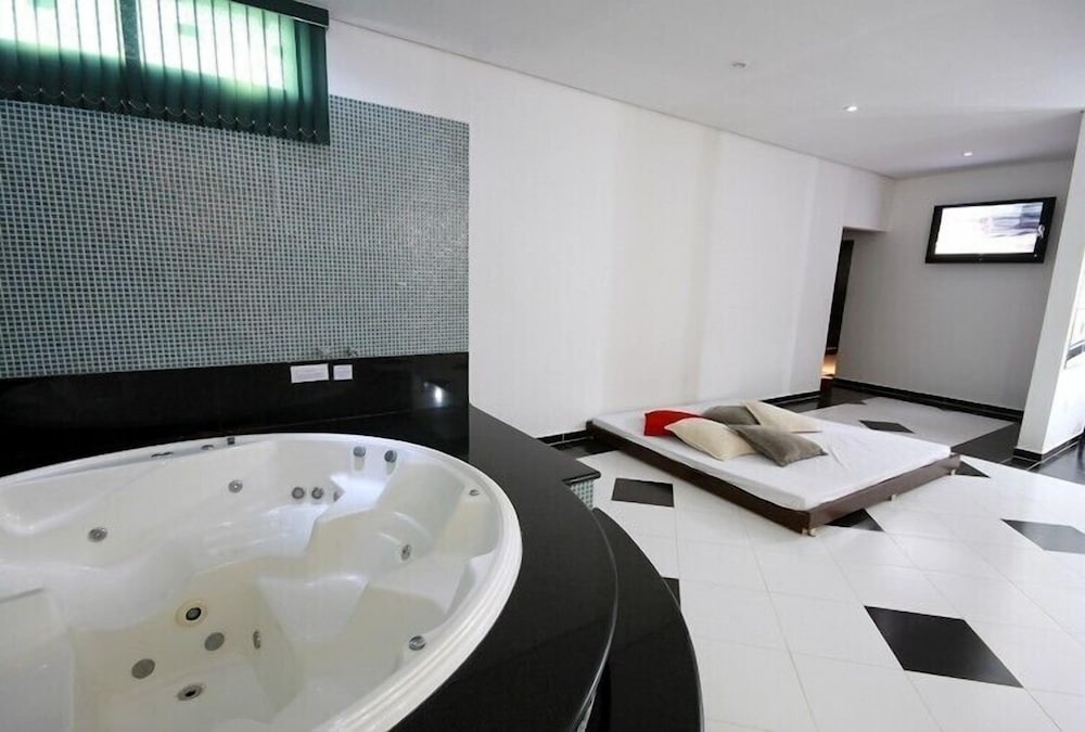 Room (Xanadu) photo 2