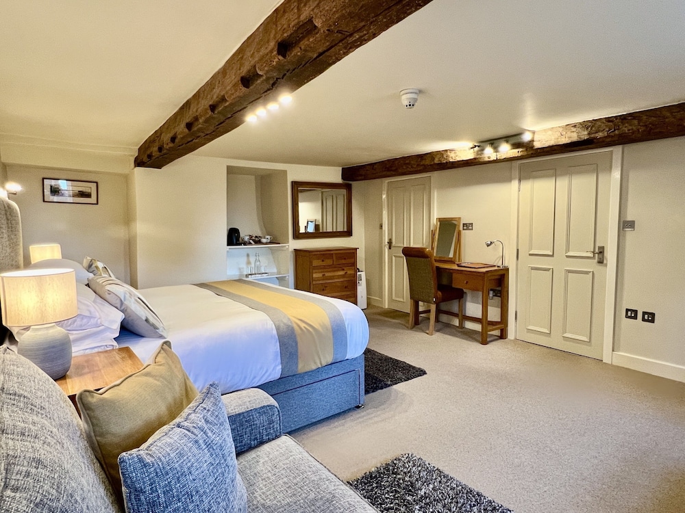 Superior Double or Twin Room, Ensuite (Room 4 Beaumaris- Junior) photo 2