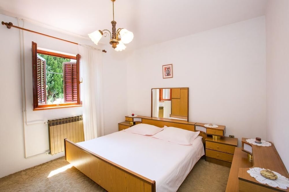 Apartment (Two Bedroom Apartment)