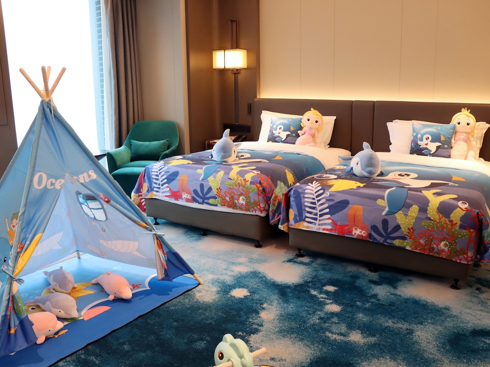 Family Room, 2 Twin Beds (Ocean-Themed) - Photo 3