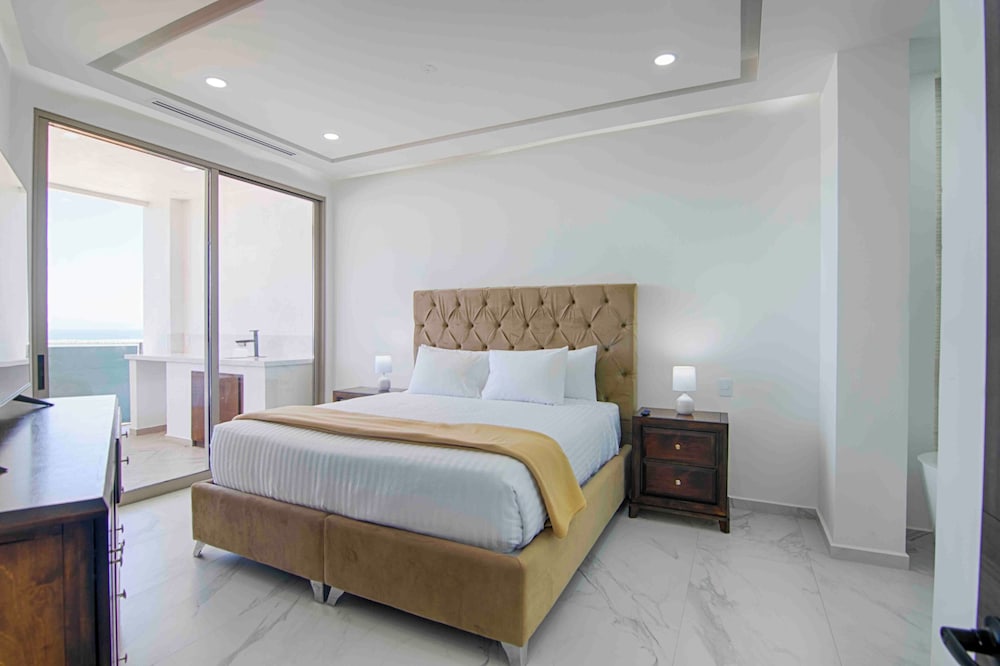 Family Apartment, 3 Bedrooms, Sea View
