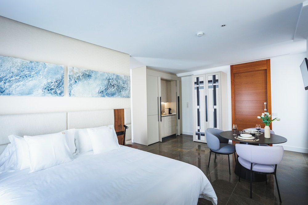 Apartamento de lujo, balcón, vista a la ciudad