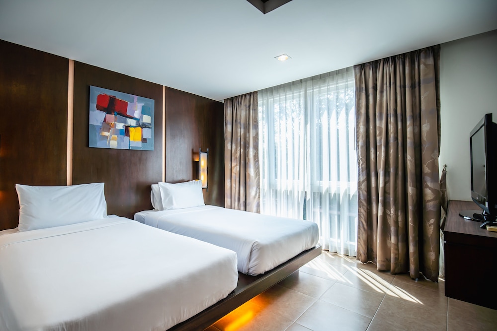 Suite, 2 Bedrooms photo 2