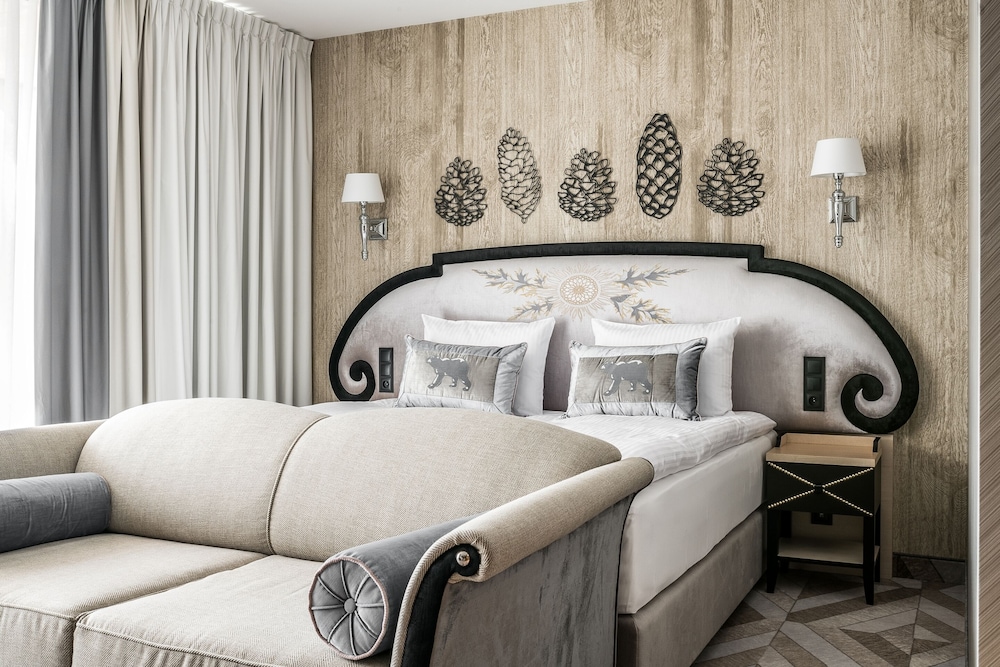 Premium Double or Twin Room - Photo 2