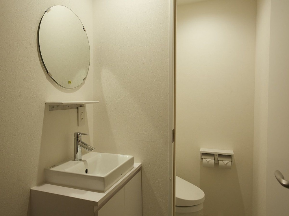 Standard Cabin, Shared Bathroom photo 2
