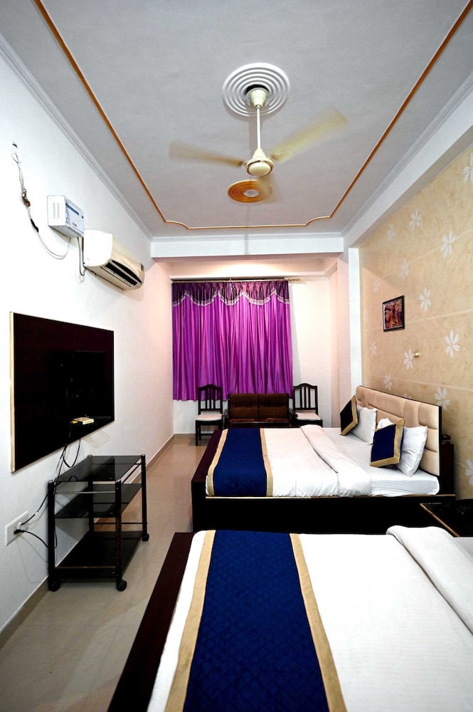 Quadruple Room - Photo 1