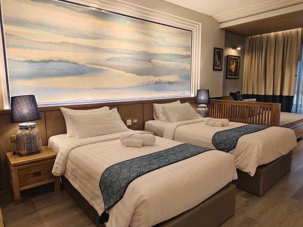 Deluxe Twin Room, Balcony - Photo 2