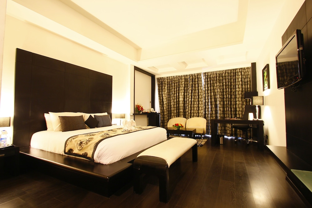Premium Double or Twin Room photo 2