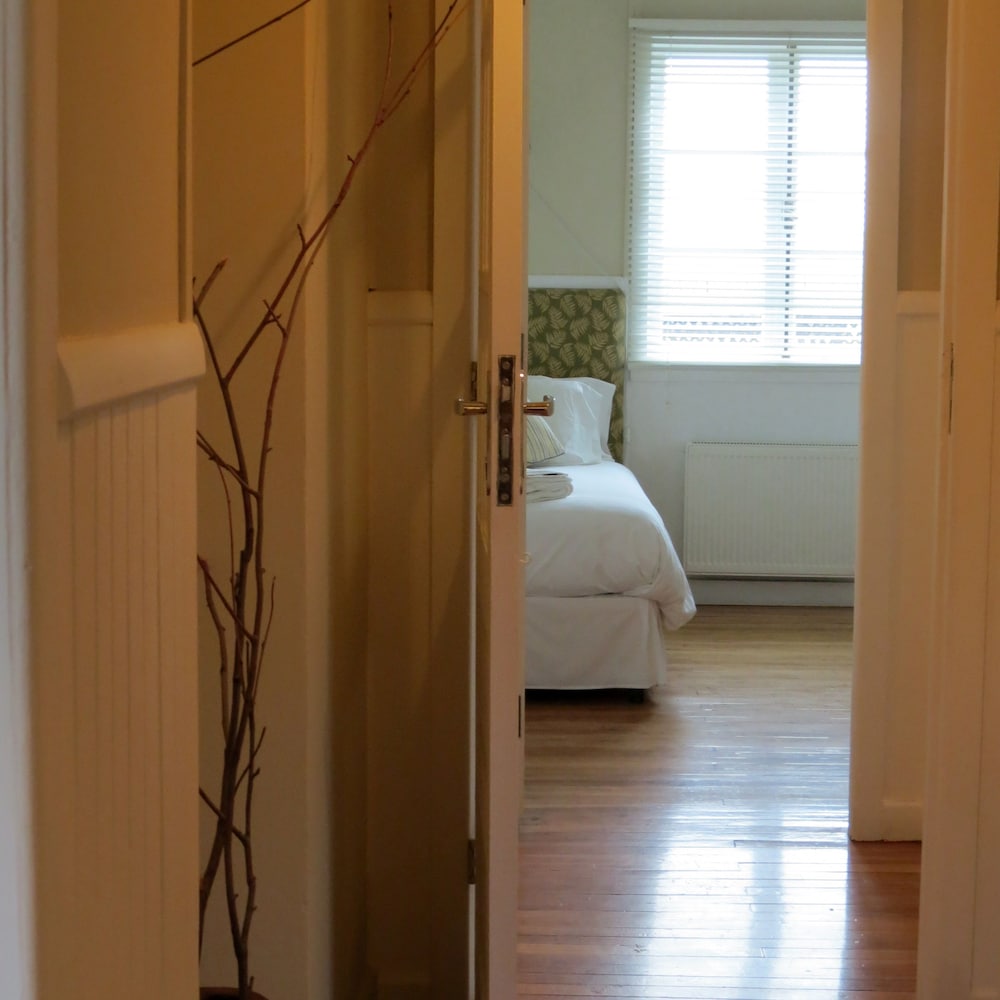Cottage (Cottage House) photo 2