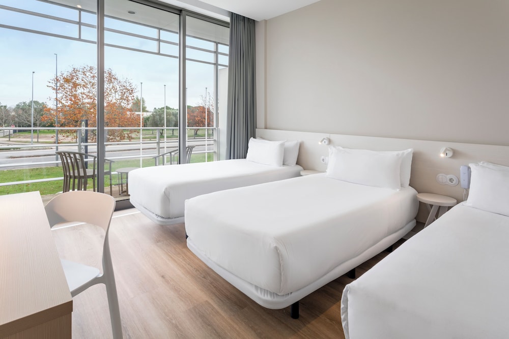 Standard Triple Room - Photo 1