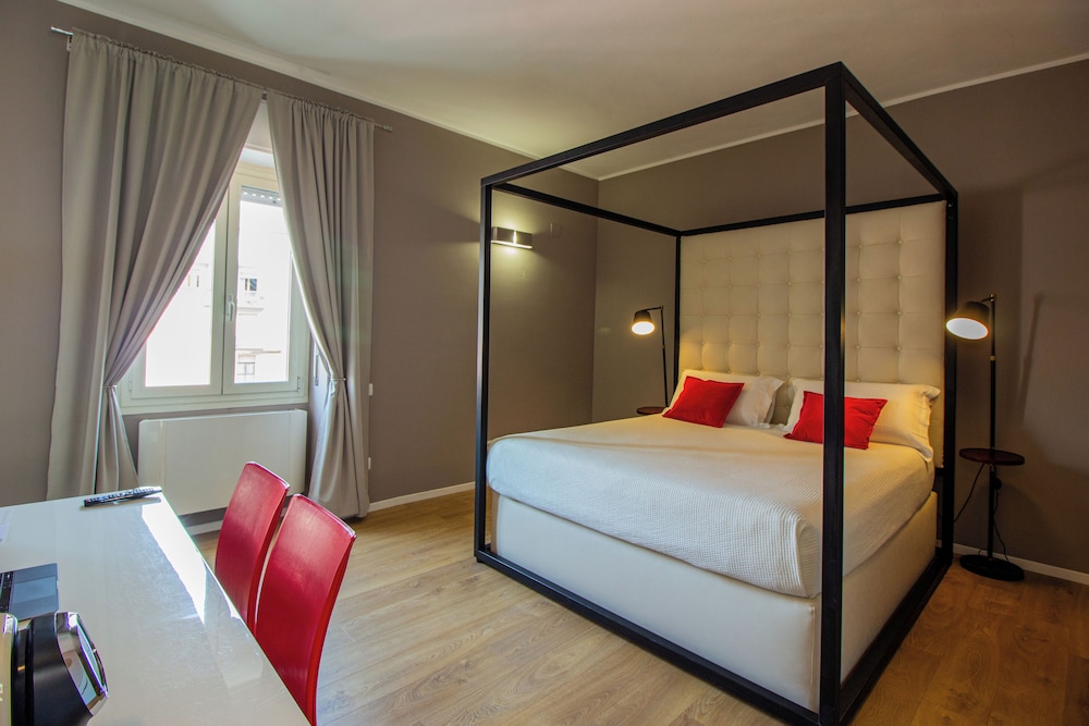 Deluxe Room (King Relax)