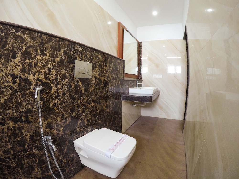Deluxe Double or Twin Room photo 2