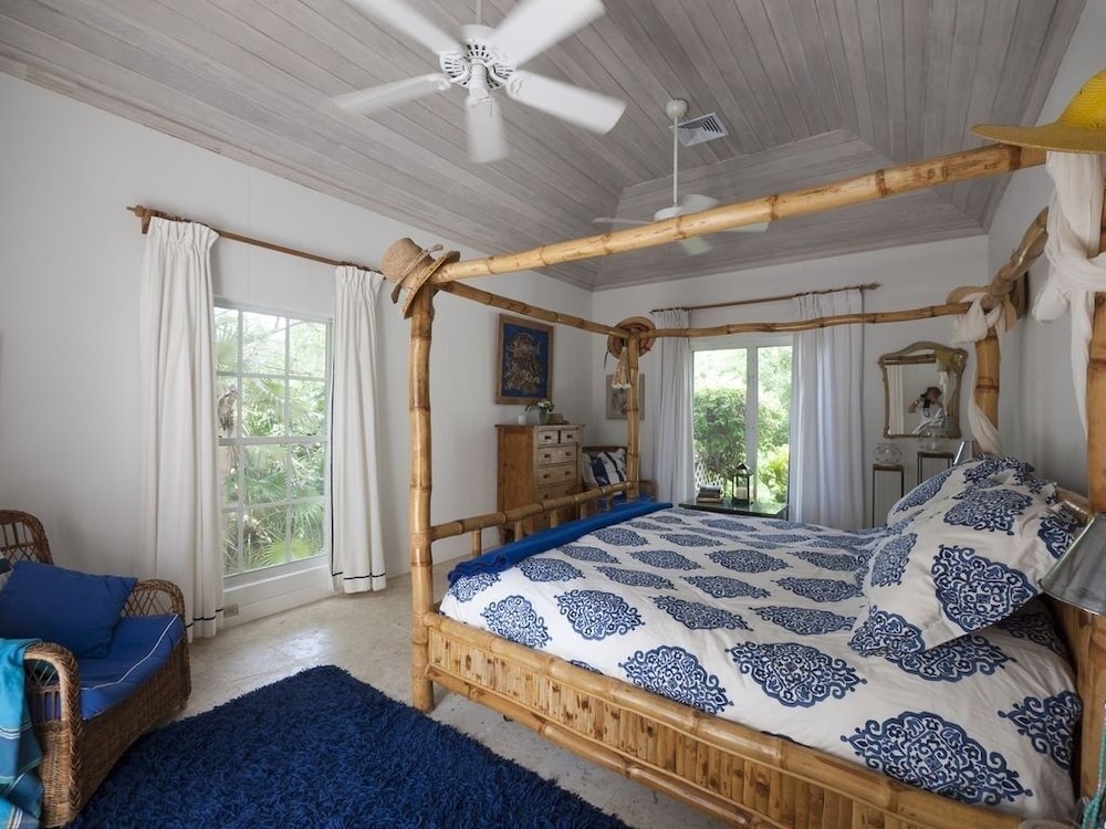 House, 6 Bedrooms