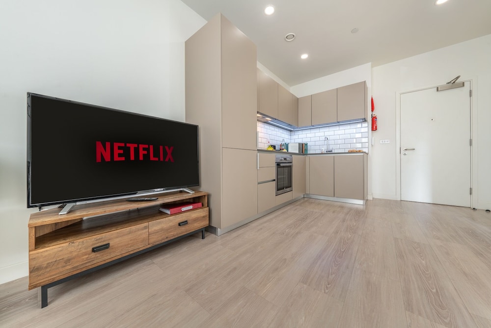 Luxury 1 Bedroom Serviced Apartment in the Heart of Stevenage, 사진 46