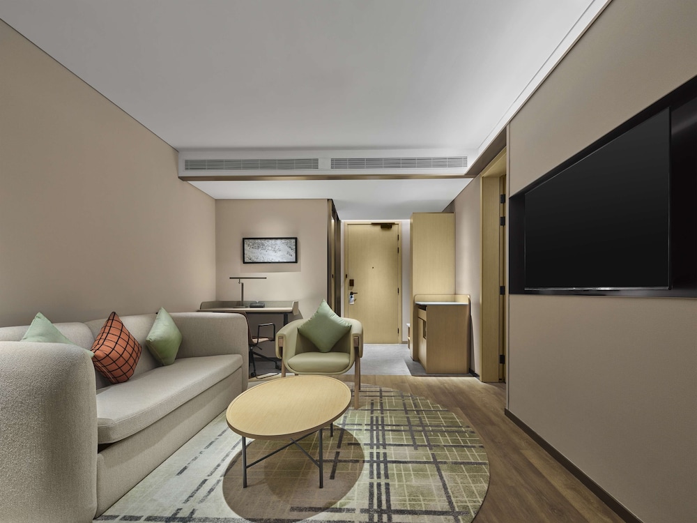 Deluxe Suite, 1 King Bed