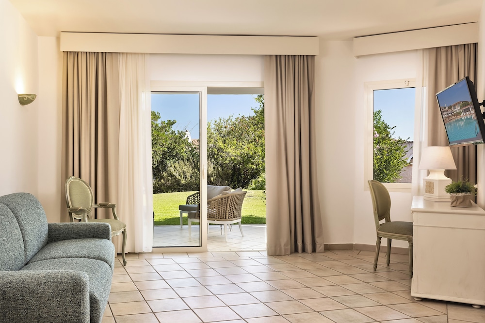 Suite - Photo 3