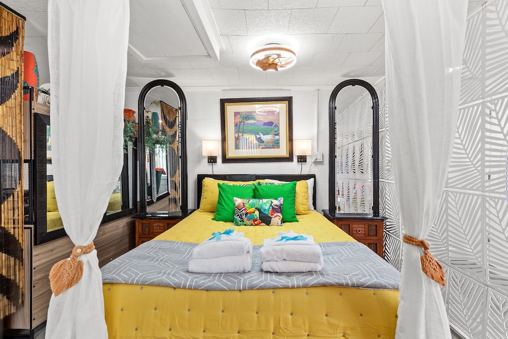 Studio, Multiple Beds, Patio, Garden View photo 3
