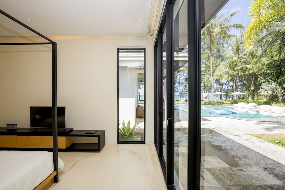 Villa with Couple Bath - Photo 2