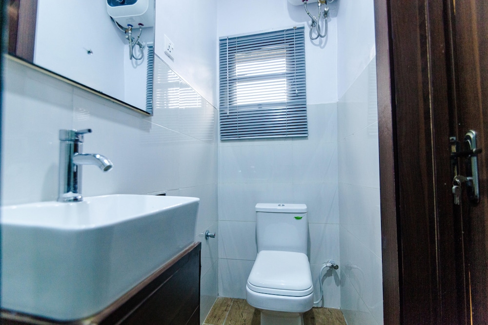 Executive Room - Photo 5