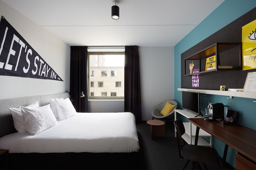 Deluxe Double Room, 1 King Bed photo 1