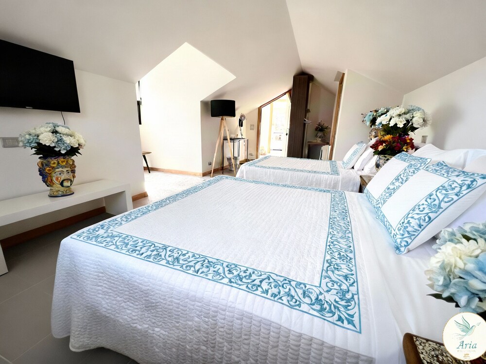 Comfort Triple Room, Partial Ocean View