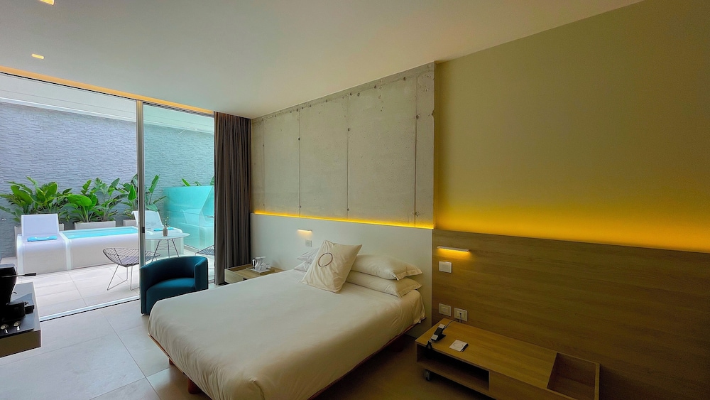 Deluxe Room, Private Pool (King) photo 1