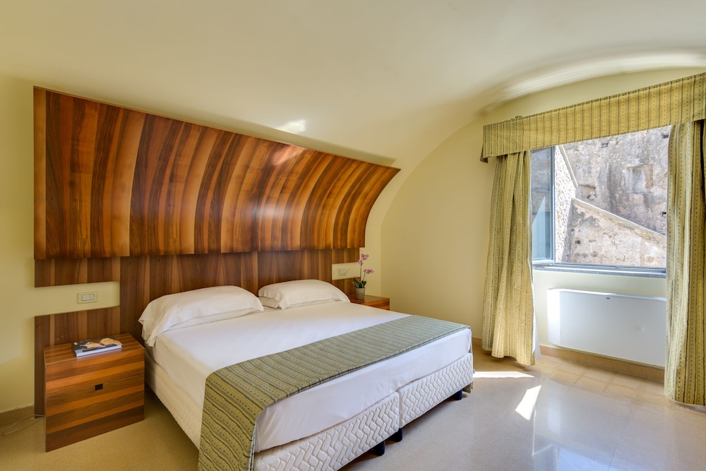 Suite - Photo 4