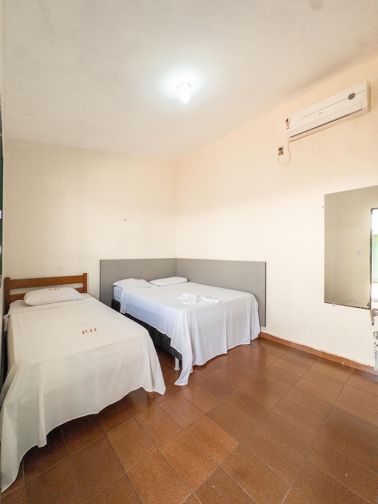 Basic Triple Room, Non Smoking photo 1