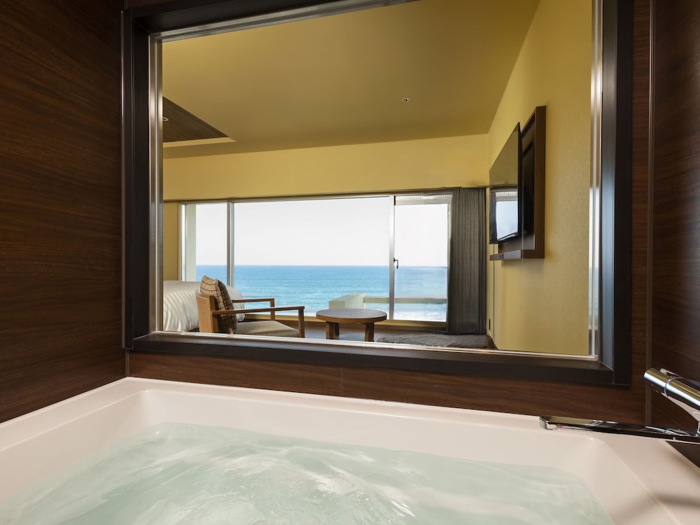 [Premium Floor] View Bath Room, Non Smoking (41 sqm) - Photo 2