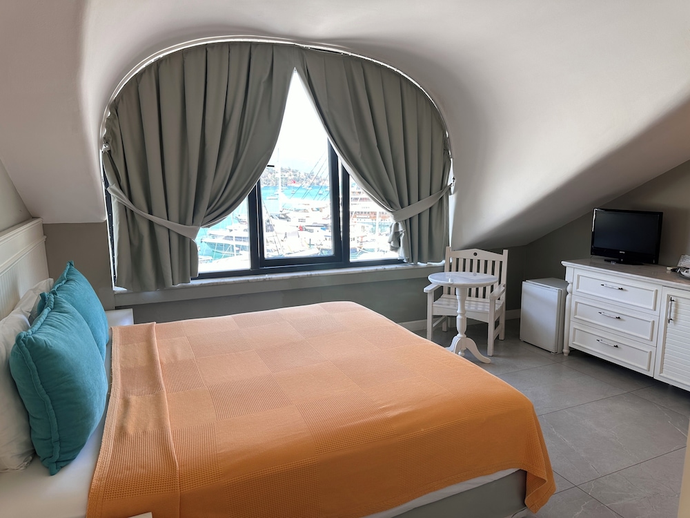 Deluxe Double Room - Photo 1