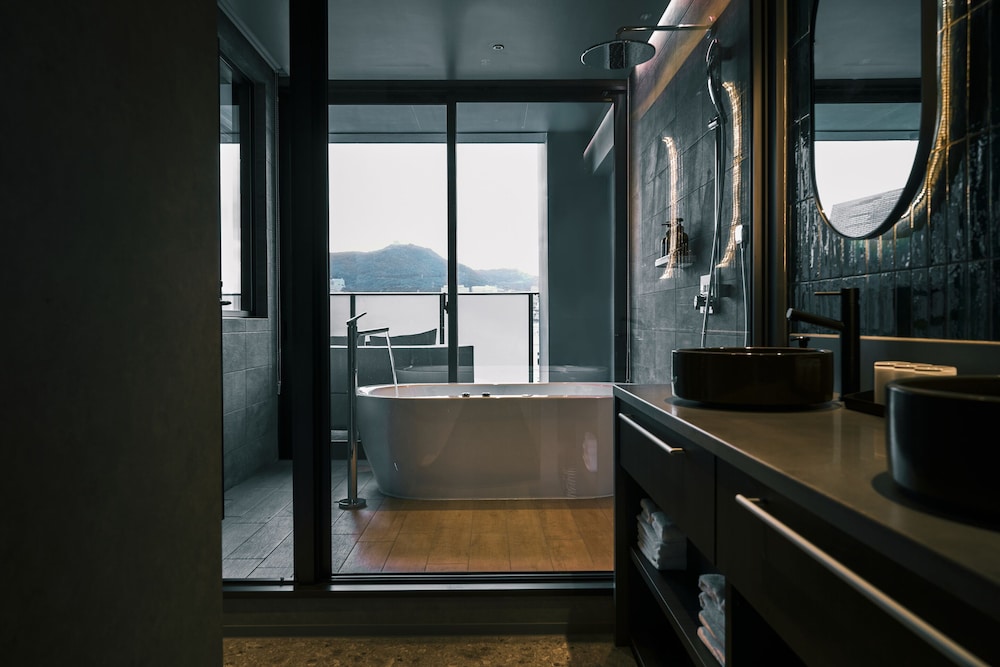 Studio with Jacuzzi, Non Smoking - Photo 6