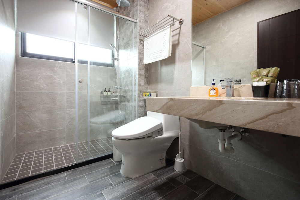 Comfort Triple Room, Multiple Beds, City View photo 2