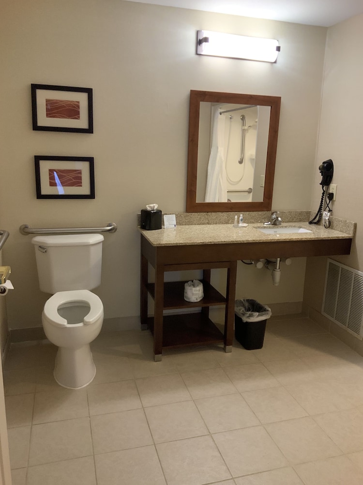 Suite, Multiple Beds, Non Smoking - Photo 6