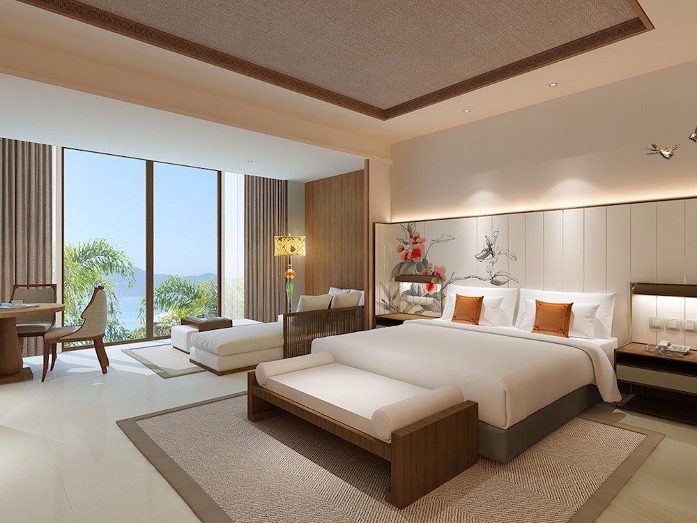 Garden Pool View King Bed Room