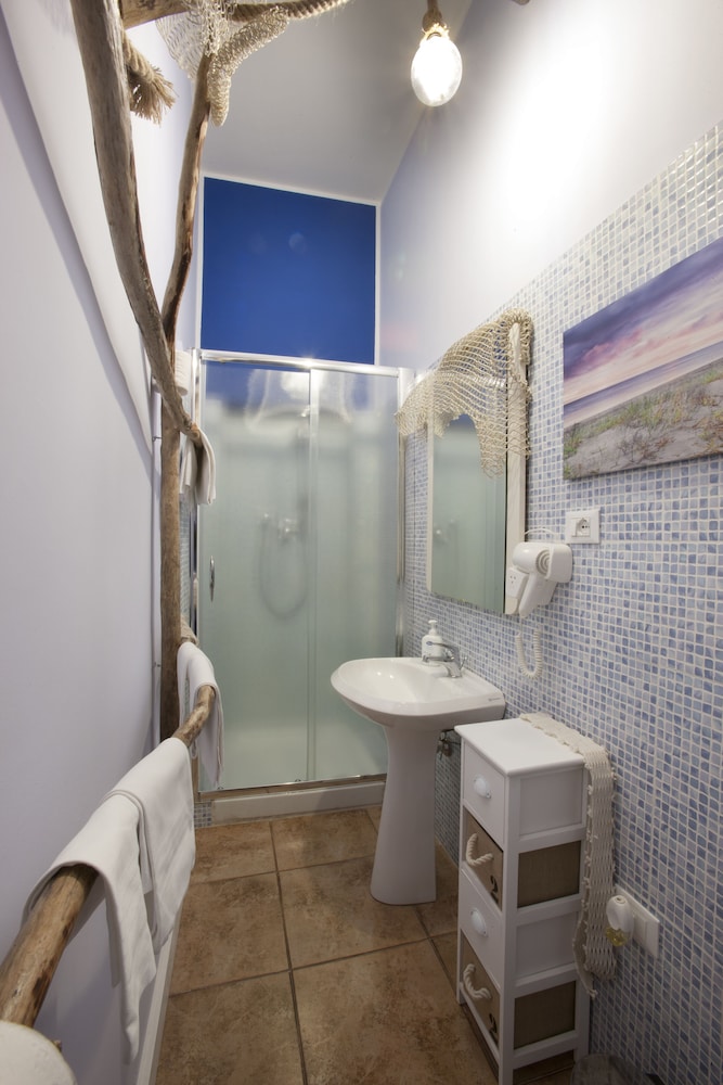 Deluxe Triple Room photo 1