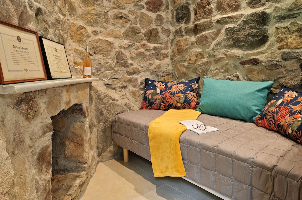 Traditional House - Photo 5