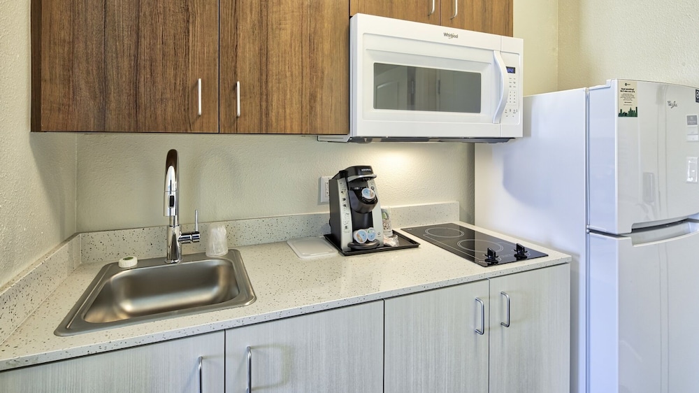 Studio Suite, 2 Queen Beds, Non Smoking, Kitchen photo 2