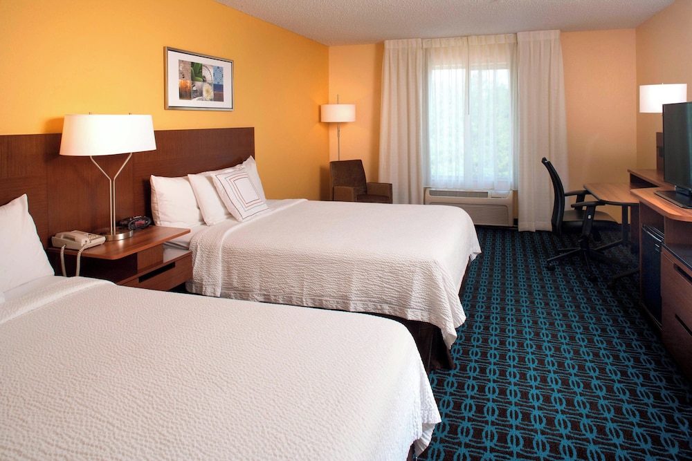Room, 2 Queen Beds (Hearing Accessible) - Photo 1