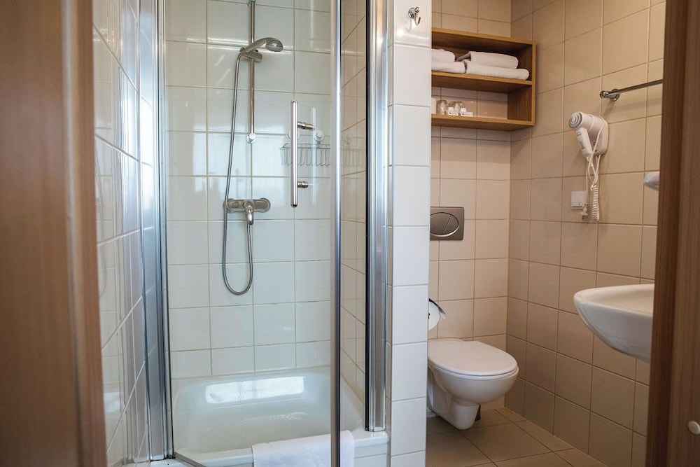 Double Room - Photo 7