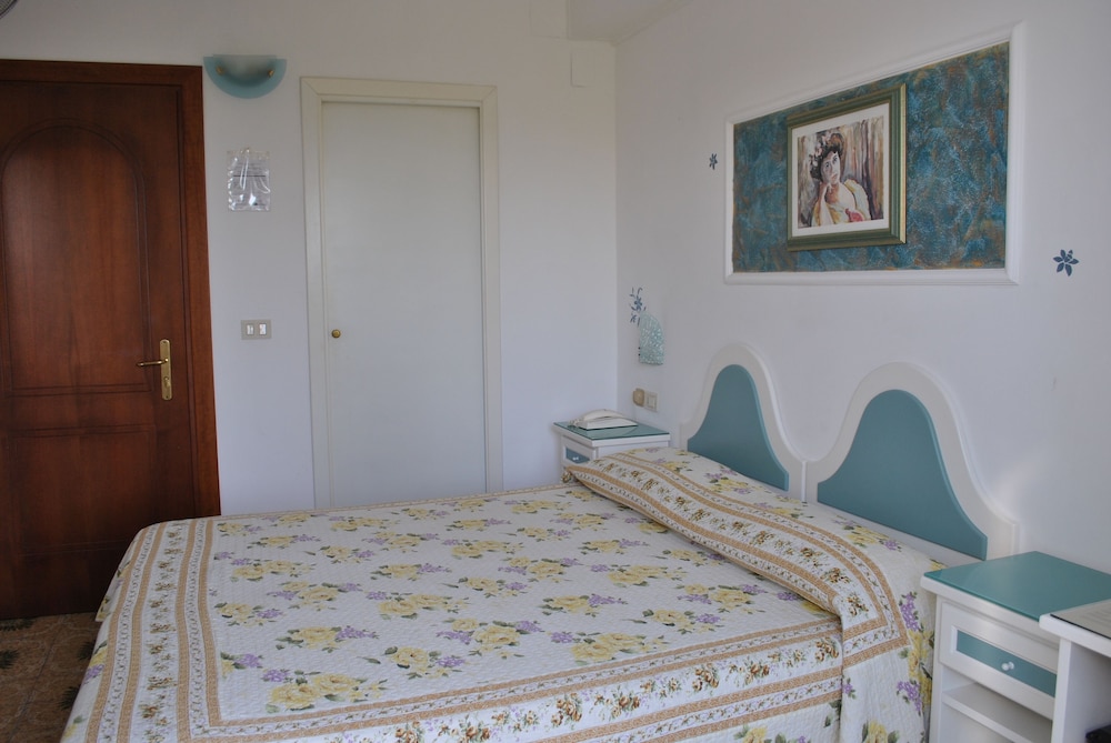 Economy Double Room - Photo 2