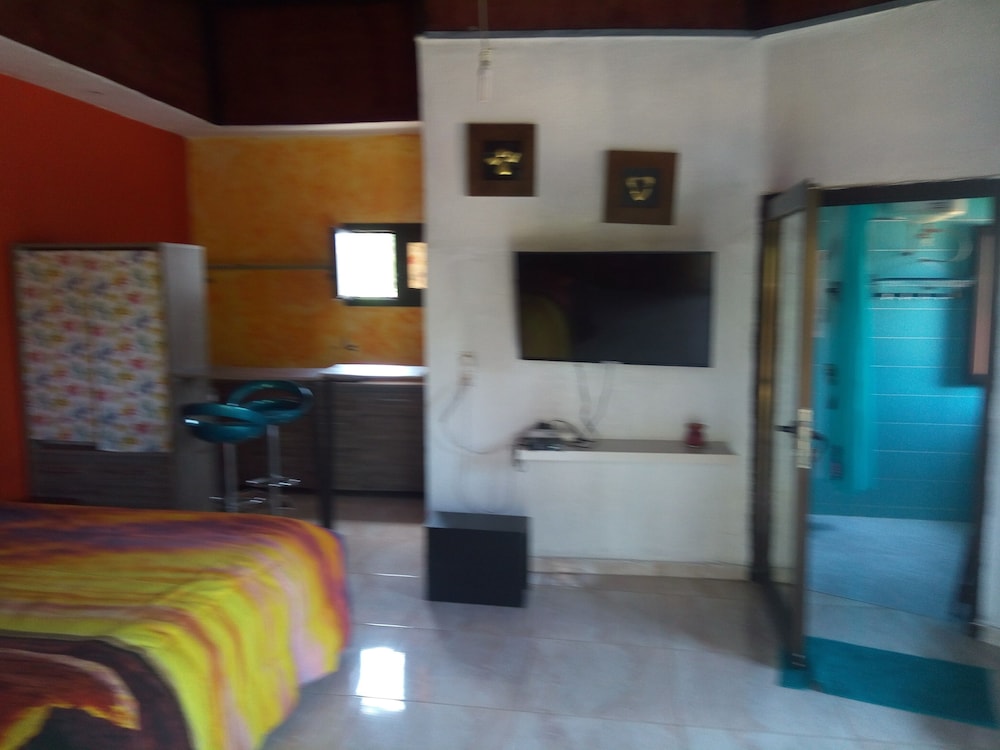 City Double Room, Bathtub, City View photo 3
