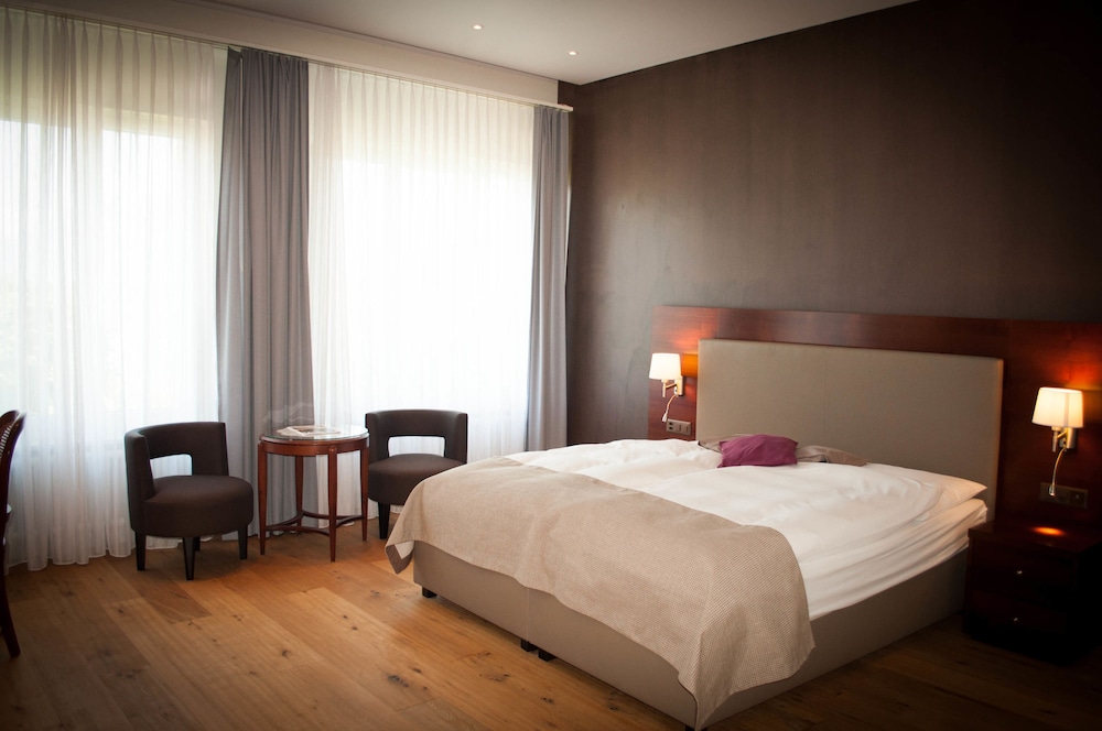 Deluxe Room, 1 Double Bed photo 2