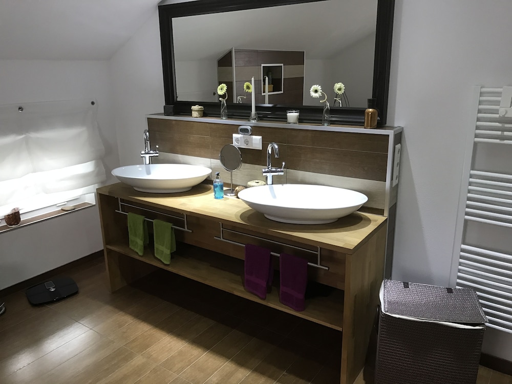 Deluxe Double Room, Bathtub photo 2
