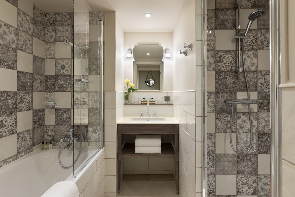 Exclusive Suite