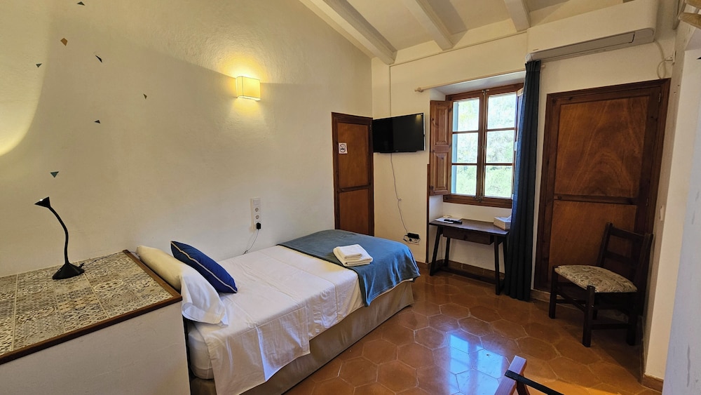 Economy Single Room, Garden View photo 3